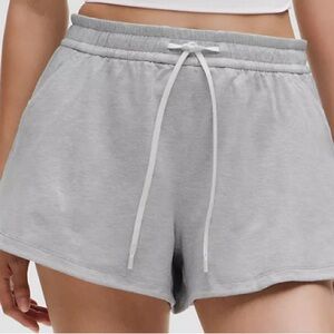 Lululemon Soft Jersey Mid-Rise Curved-Hem Short 3" NWT